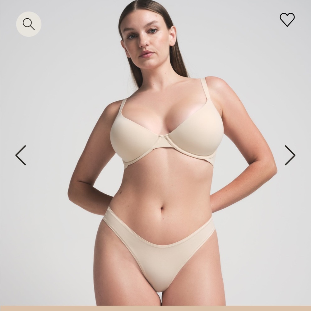 SKIMS Cream Bra